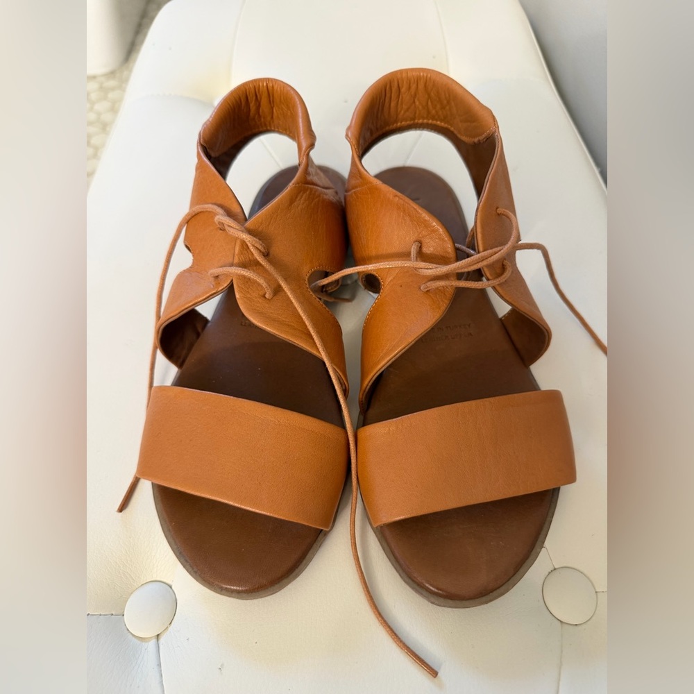 Bueno Leather Yara Sandals